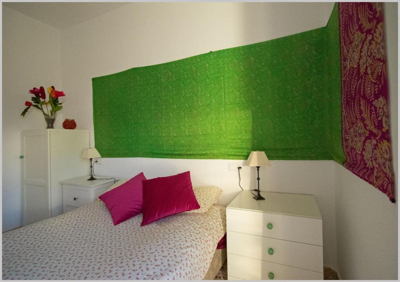 Casa De Los Pajaros Seville Luaran gambar